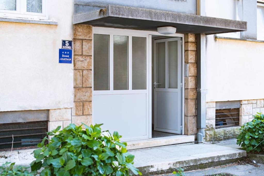 Lapad Cove Apartment Dubrovnik Bagian luar foto